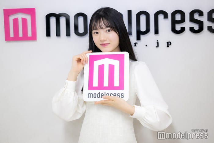 鹿毛茉弥さん(C)モデルプレス