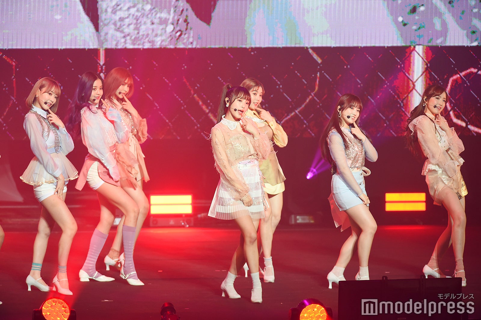 IZ*ONE （C）モデルプレス