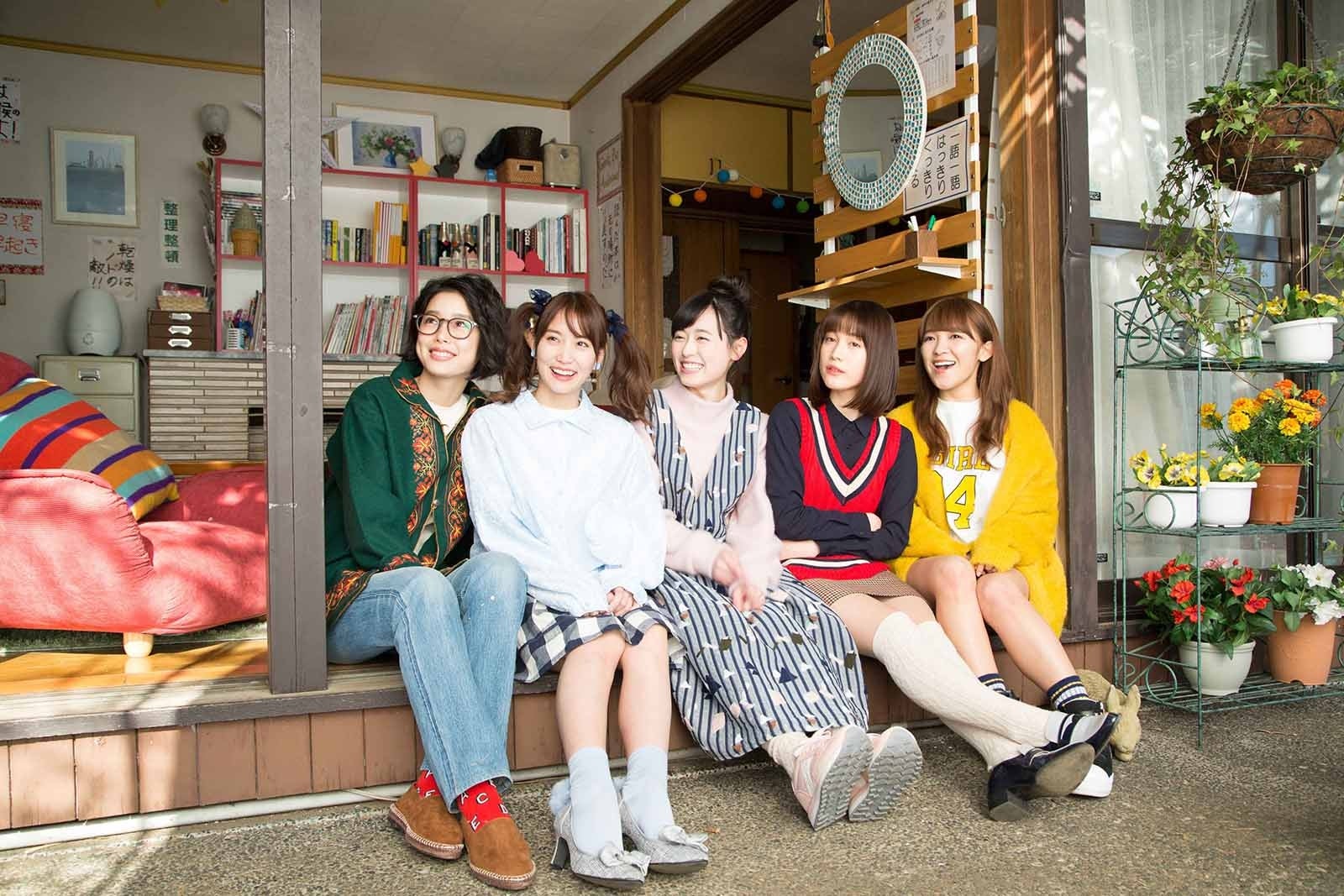 （左から）吉倉あおい、永尾まりや、福原遥、中村ゆりか、天木じゅん（提供画像）