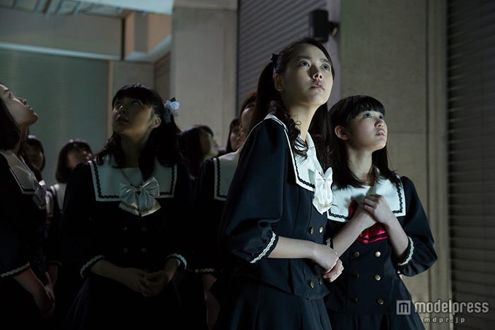 竹富聖花、柏木ひなたら/場面カット(c)2015映画「脳漿炸裂ガール」製作委員会