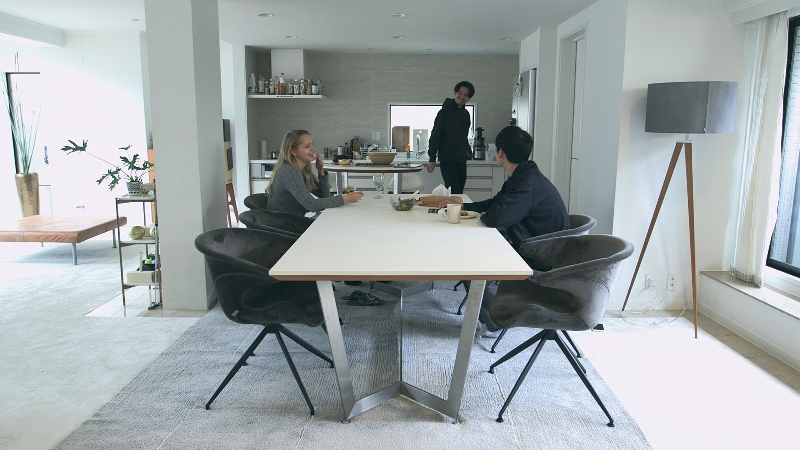 ビビ、俊幸、志遠「TERRACE HOUSE TOKYO 2019-2020」35th WEEK（C）フジテレビ／イースト・エンタテインメント
