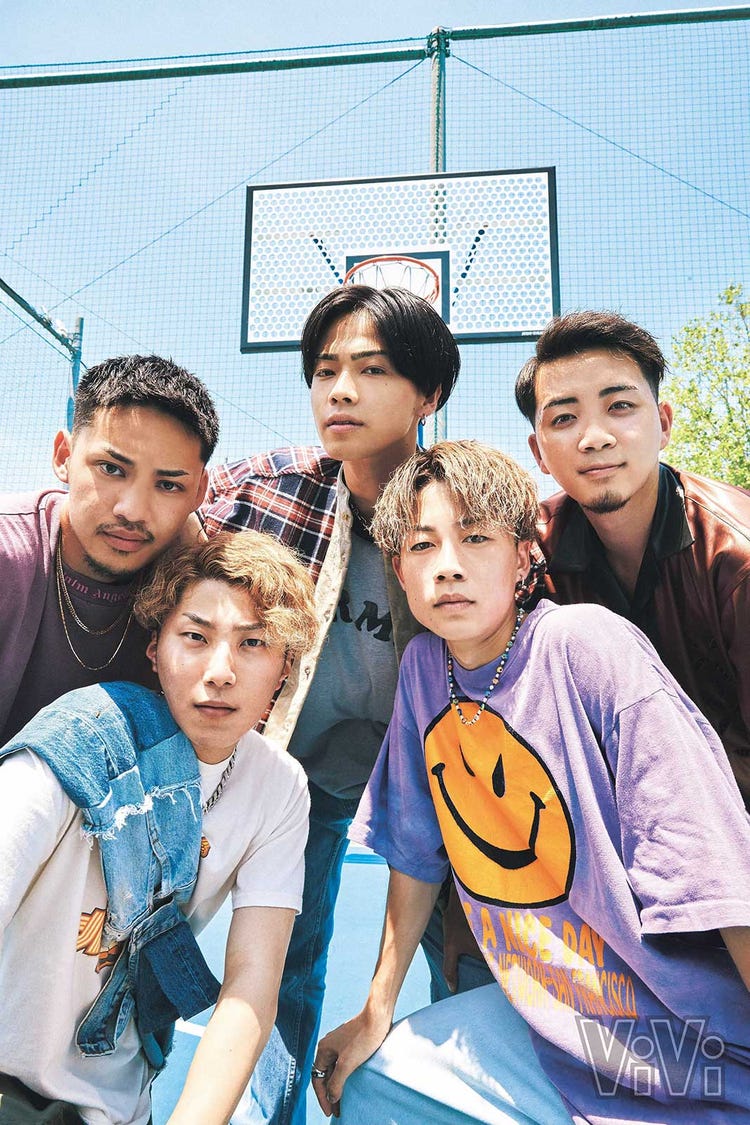 5人組若手youtuberコムドット Vivi にカムバック 夏の私服コーデ公開 モデルプレス 5人組若手youtuberコムドット Vivi にカムバック 夏の私服コーデ公開 モデルプレス