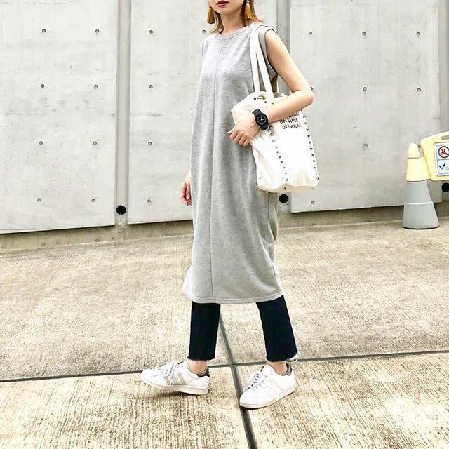 暑苦しくなくてすっきり ワンピース デニムのおしゃれな重ね着コーデ9選 モデルプレス
