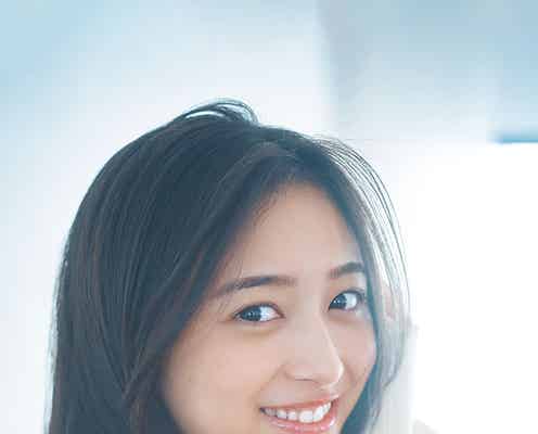 乃木坂46井上和、自然な笑顔で彼女感溢れる「週刊少年サンデー」表紙登場