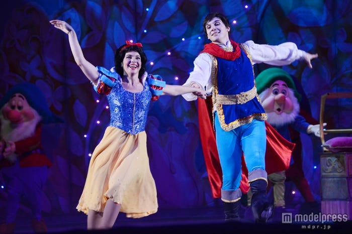 「ディズニー・オン・アイス」白雪姫と王子