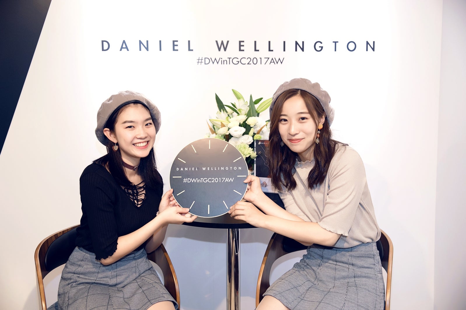 時計盤をイメージしたフォトプロップスとパチリ