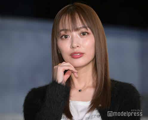 内田理央、極ミニスカ×黒タイツで美太もも全開 圧巻スタイルに「さすがの美脚」「モチベになる」の声