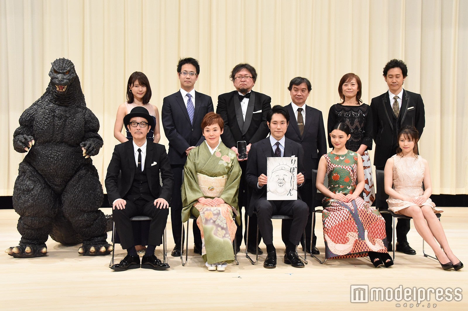 （前列左から）リリー・フランキー、大竹しのぶ、松山ケンイチ、杉咲花、岡村いずみ（後列左から）有村架純、古澤佳寛、樋口真嗣、片渕須直、井原多美、大泉洋（C）モデルプレス