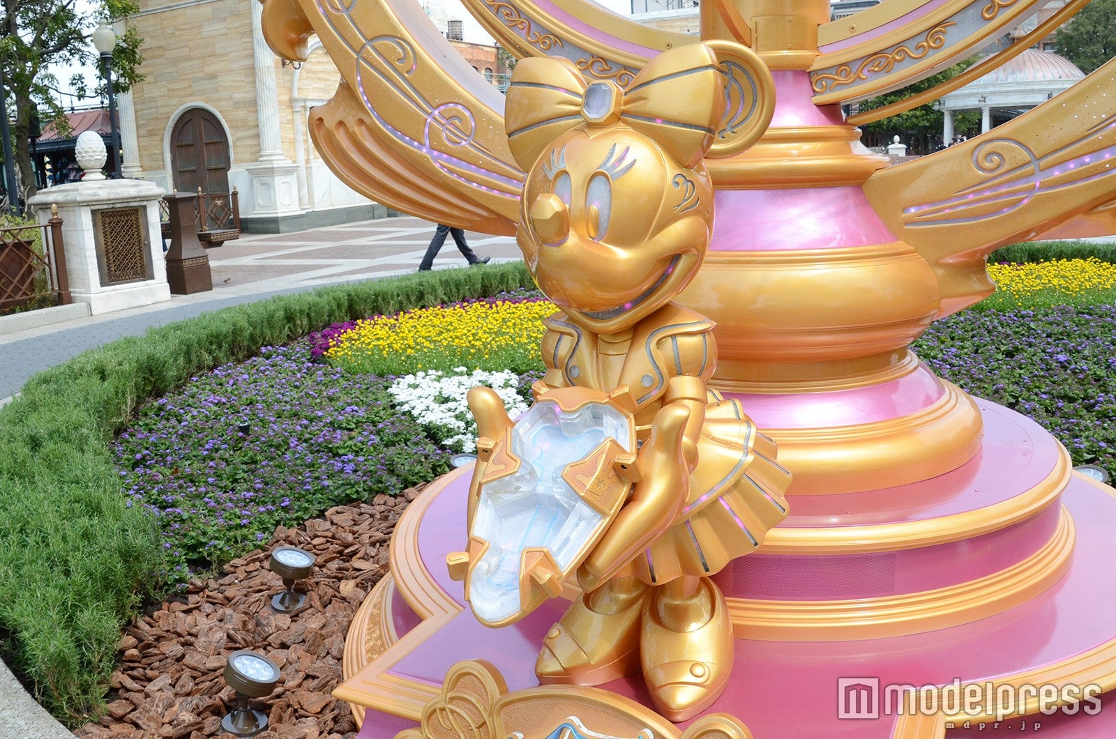 クリスタルポイント／「東京ディズニーシー15周年“ザ・イヤー・オブ・ウィッシュ”」（C）モデルプレス