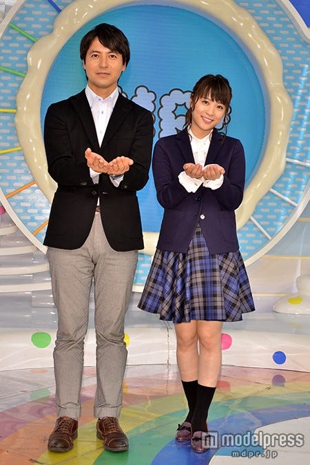 桝太一アナウンサー(左)、北乃きい(右)