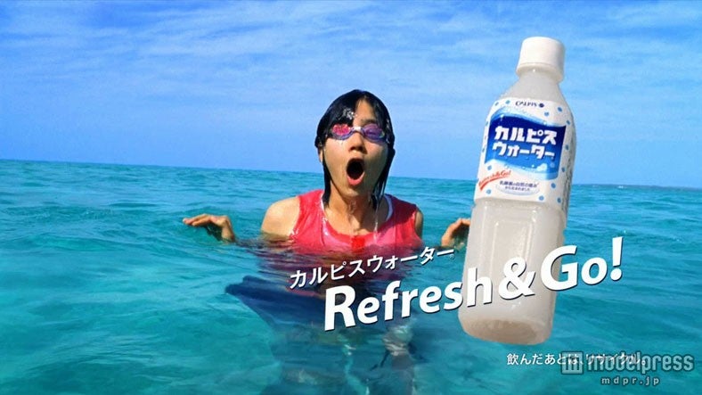 能年玲奈／「カルピスウォーター」新CM「恋の宣誓　夏」編より