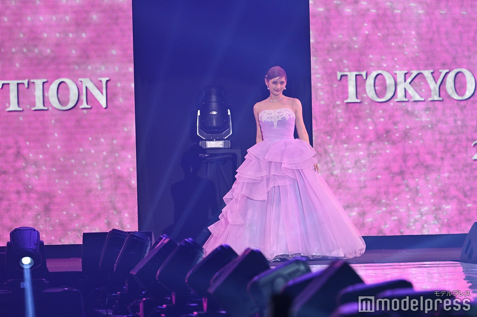 （C）モデルプレス