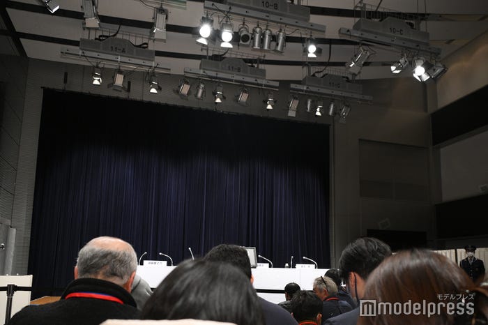 フジテレビ会見開始前の様子(C)モデルプレス