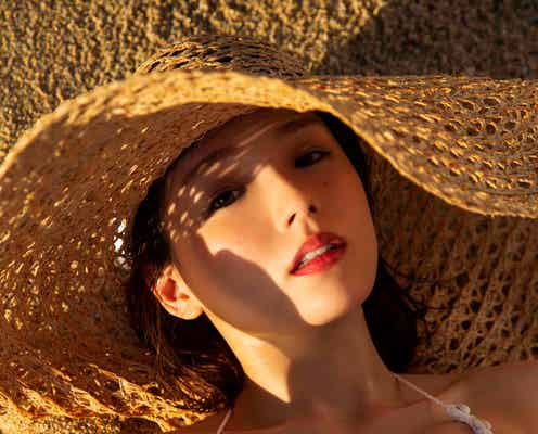 篠崎愛、和装・水着…SEXYなバラエティコスプレで新境地 カレンダーブック発売決定