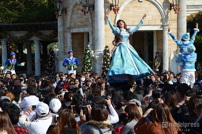 「ホリデーグリーティング・フロム・セブンポート」アリエル