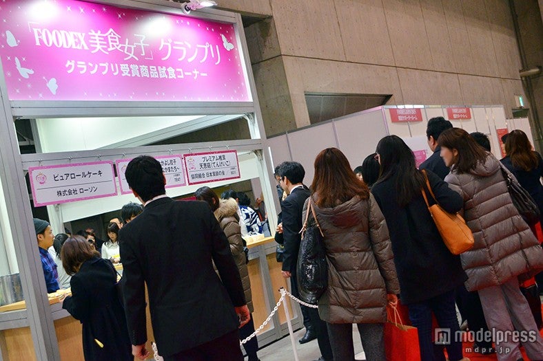 「FOODEX美食女子」グランプリ商品試食コーナー