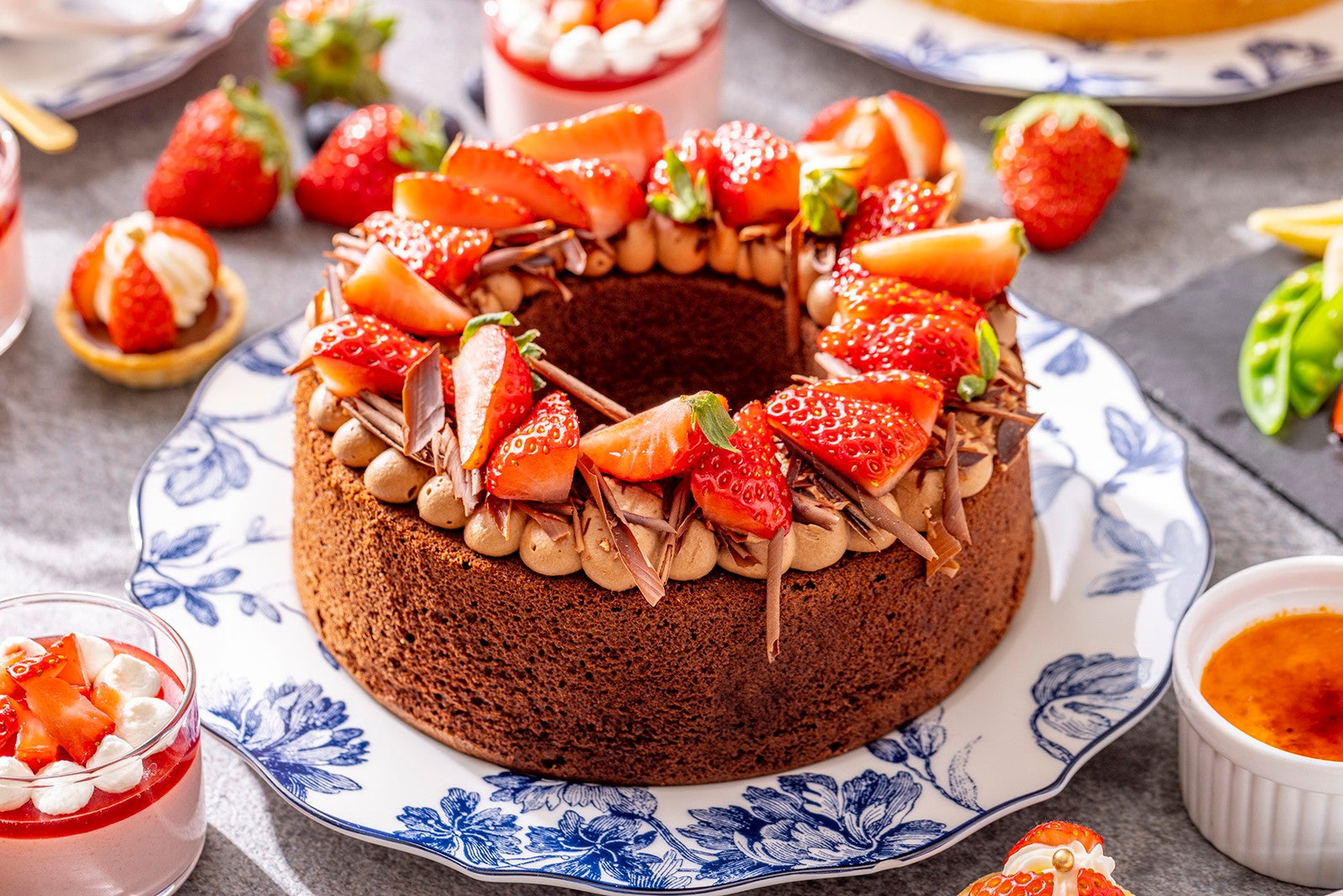 新春グローバルビュッフェ／ベリー！ベリー！ストロベリースイーツフェア（提供画像）