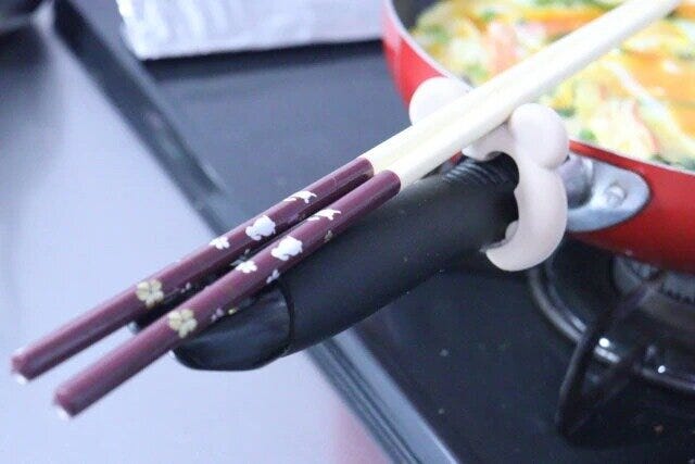 ダイソー　フライパンキッチンツールスタンド（Cooma）