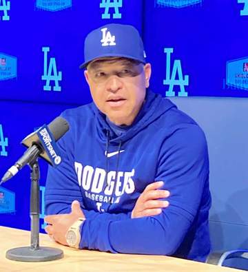 ロバーツ監督 大谷翔平の代打起用は「可能性ある」試合前会見で言及 今季初のスタメン外も終盤の勝負所で起用か「理にかなっている」
