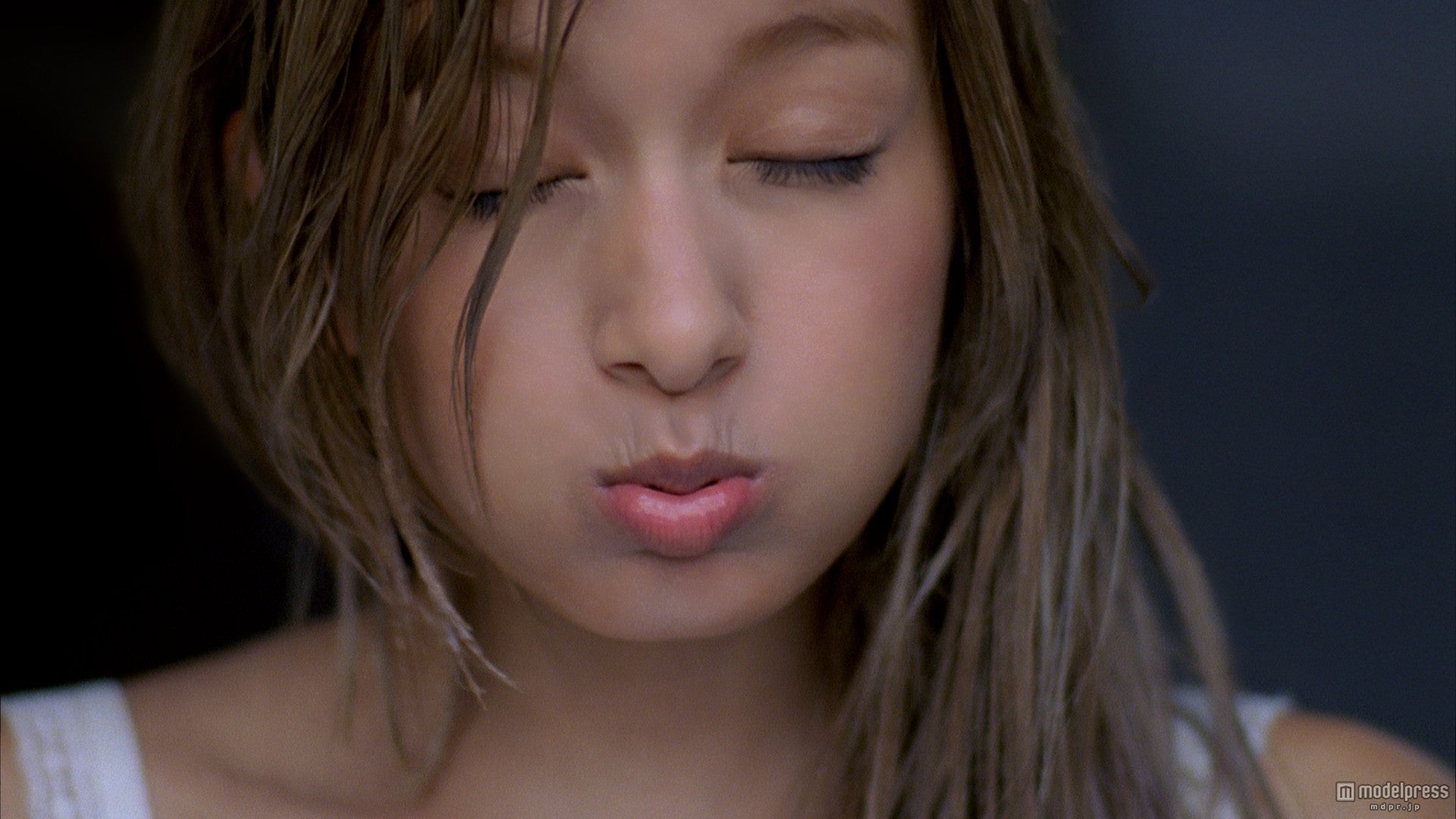 ローラ／「ローラ　おしゃれホーダイしよう」篇