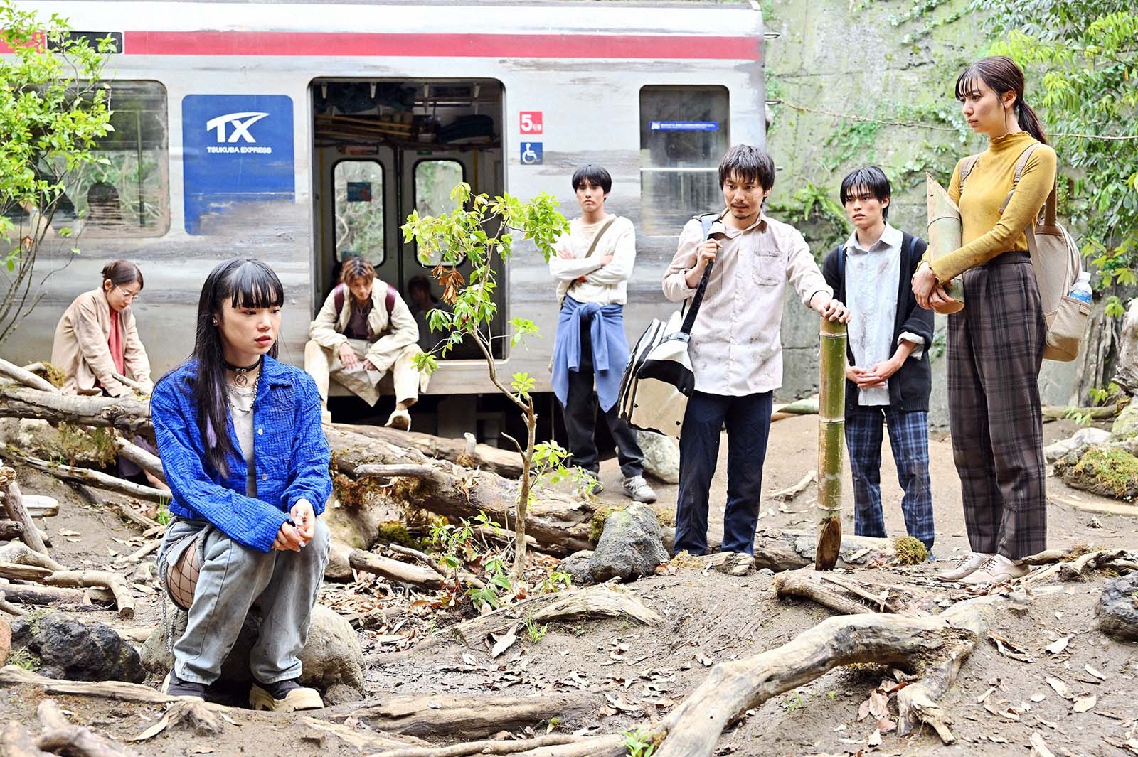 古川琴音、上白石萌歌ら「ペンディングトレイン―８時２３分、明日　君と」第8話より（C）TBS