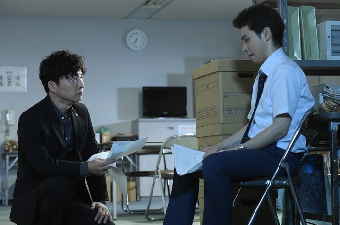 星野源、村上虹郎/「MIU404」第6話より(C)TBS