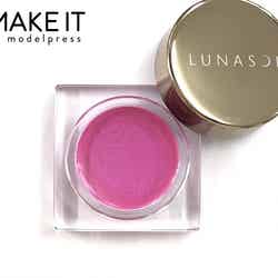 LUNASOL／グラムウィンク／EX02 Luminous Pink／3,200円（税抜） (C)メイクイット