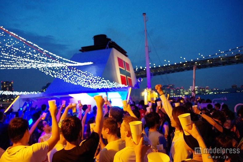 お台場の夜景に乾杯!納涼船が今年も出港