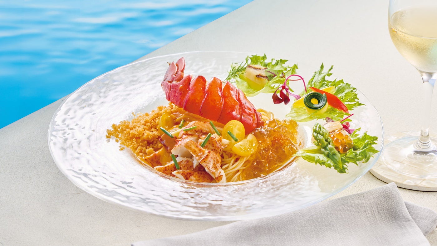 オマール海老の冷製パスタ アメリケーヌのグラニテ添え¥3,300／画像提供：ユニバーサル・スタジオ・ジャパン