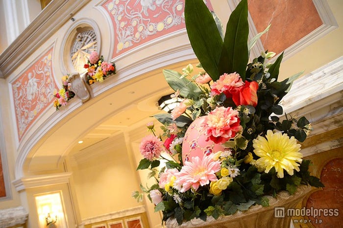 東京ディズニーシー・ホテル・ミラコスタロビーはイースターの装飾も