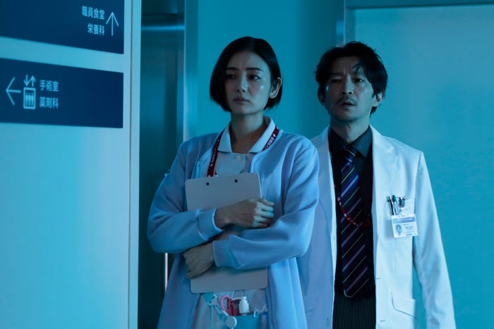 片山萌美、津田健次郎「グレイトギフト」第3話より(C)テレビ朝日