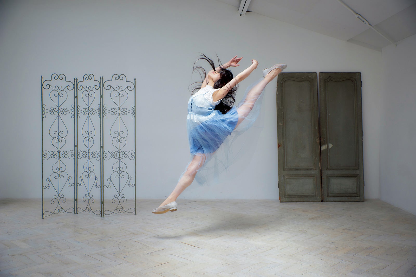 貞野遥香（C）田川雄一、光文社