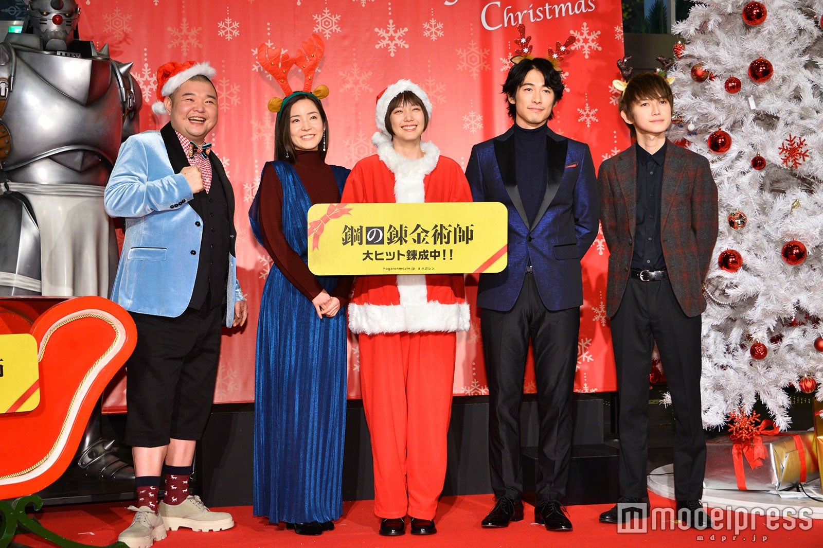 （左から）内山信二、蓮佛美沙子、本田翼、ディーン・フジオカ、本郷奏多（C）モデルプレス