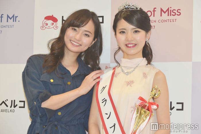 山賀琴子、グランプリに輝いた松田有紗さん (C)モデルプレス