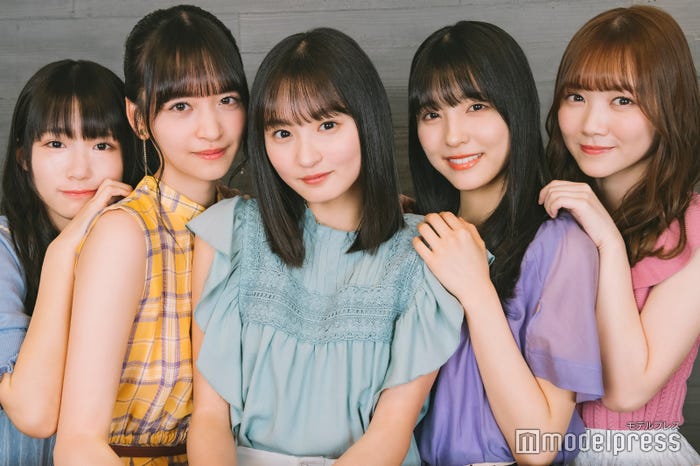 掛橋沙耶香、金川紗耶、遠藤さくら、早川聖来、田村真佑(C)モデルプレス