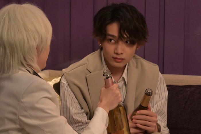 鈴木ゆうか、宮世琉弥「ホスト相続しちゃいました」第9話より(C)カンテレ