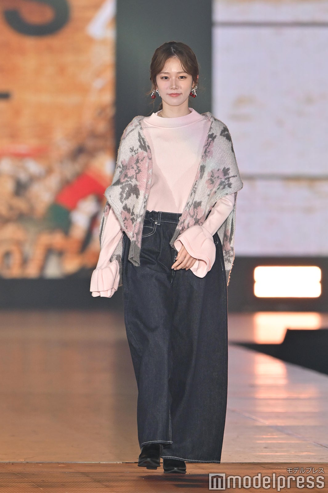 （C）モデルプレス