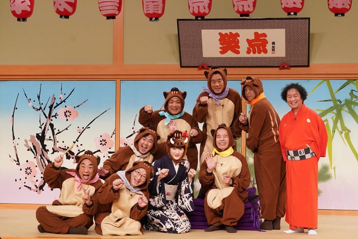 綾瀬はるか(中央)(C)日本テレビ