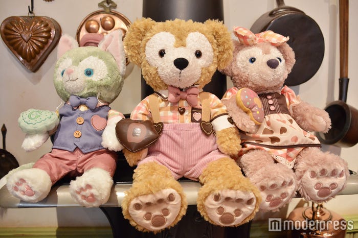 コスチュームセット各¥4800※ぬいぐるみ(S)は商品に含まれません(C)モデルプレス