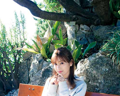 欅坂46守屋茜、ミニスカートで美脚披露“妄想デート”カット大量公開にファン歓喜<1st写真集「潜在意識」>