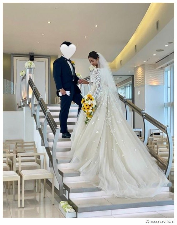 「テラハ」木佐貫まや、“息子がリングボーイ”の挙式報告 幸せ溢れる家族ショット公開