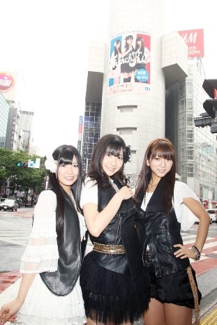 フレンチ・キス（倉持明日香、柏木由紀、高城亜樹）