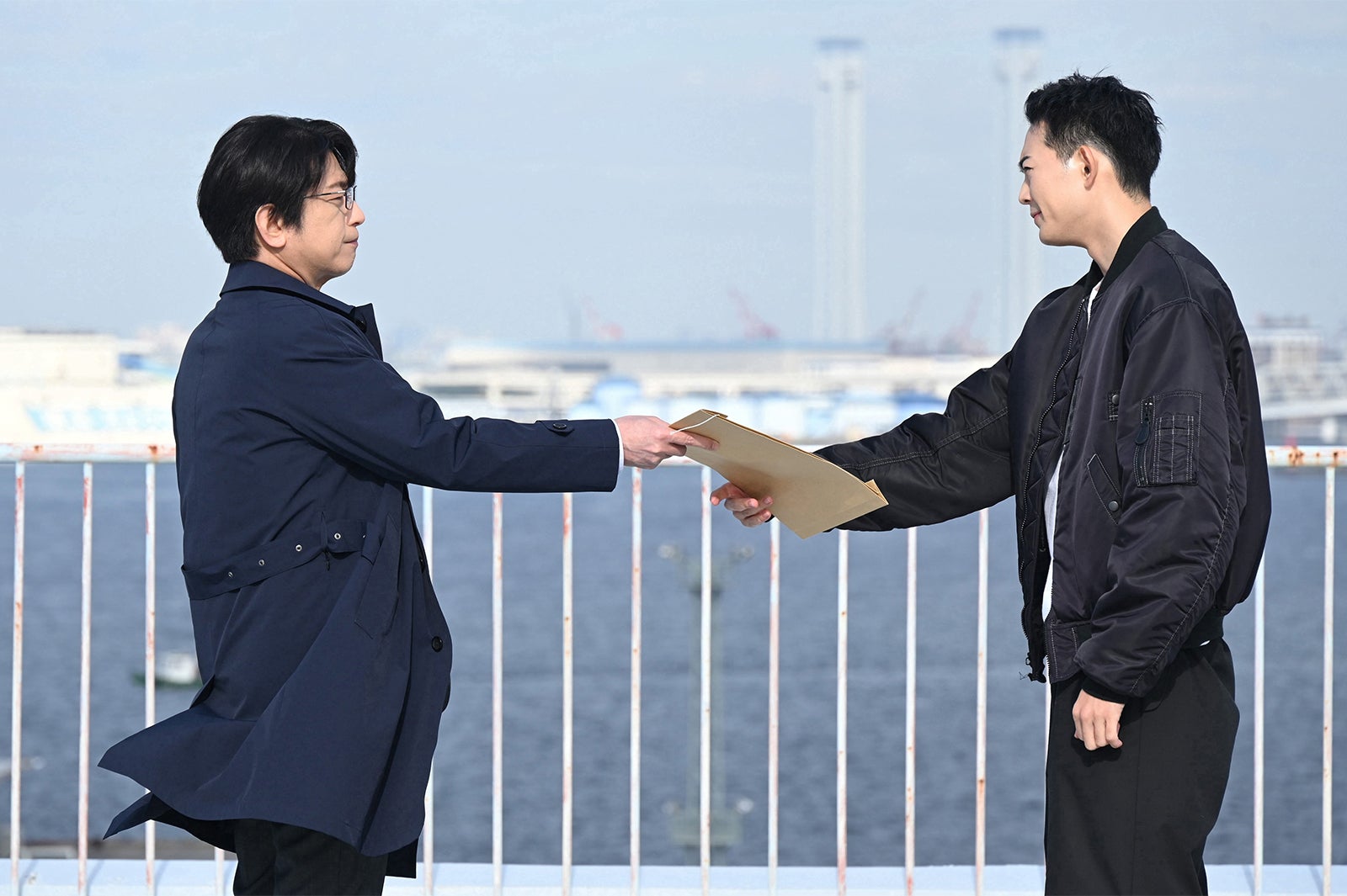 及川光博、竜星涼「潜入兄妹 特殊詐欺特命捜査官」第8話（C）日本テレビ