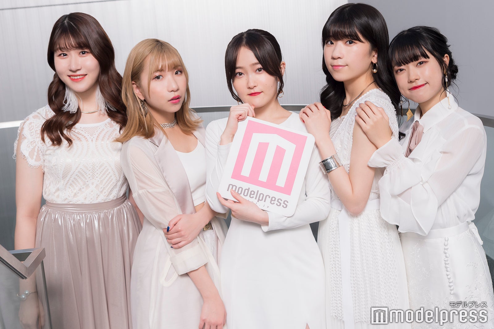 Little Glee Monster（左から）かれん、MAYU、芹奈、manaka、アサヒ（C）モデルプレス