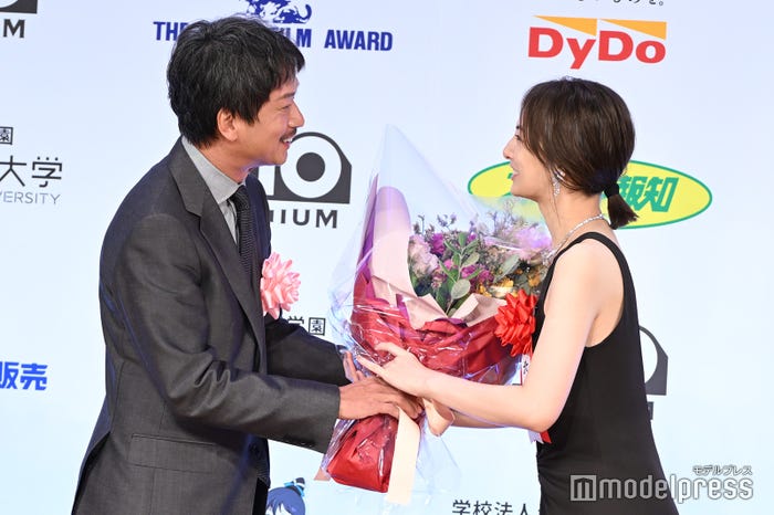 椎名桔平、北川景子(C)モデルプレス