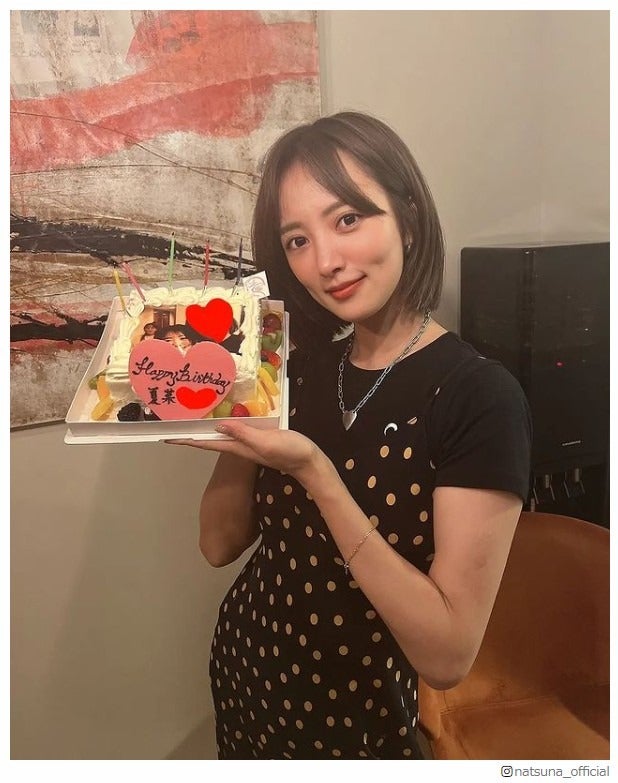 夏菜、第1子出産後初の誕生日ショット公開 まさかのハプニングも