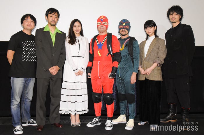 宇賀那健一監督、濱津隆之、佐野ひなこ、前野朋哉、芹澤興人、田中真琴、斎藤工(C)モデルプレス