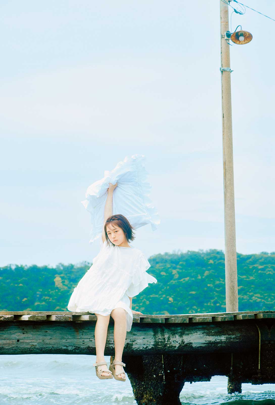 なえなの 「LARME」049 Summerより（提供写真）