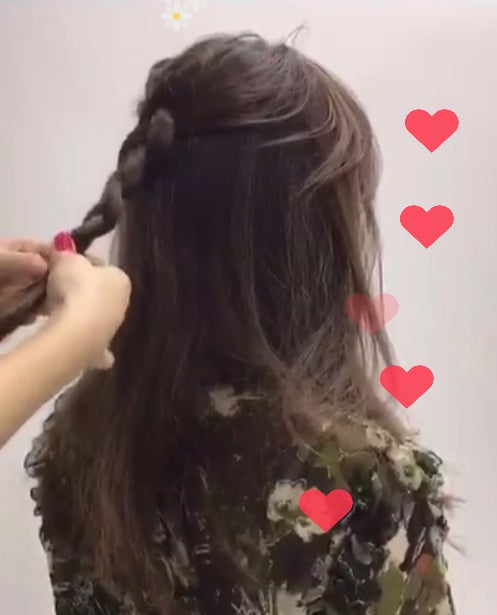 ステップ1：トップの髪を三つ編みに