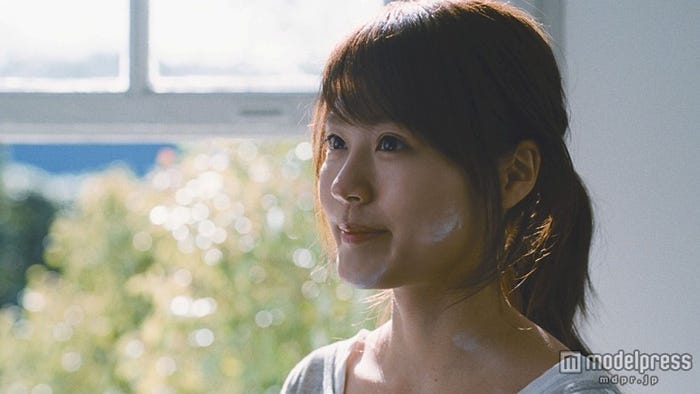 有村架純/新CM「ペンキ塗り」篇より